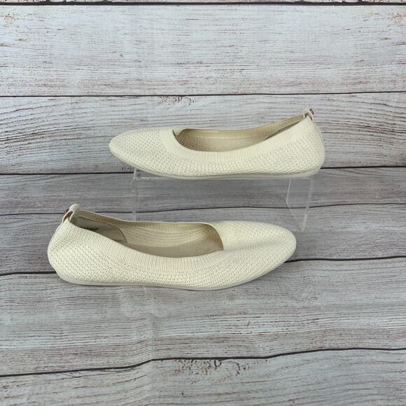Danskin Flex Womens Sz 7 Slip On Ballet Flats Cream Off White - Picture 1 of 9